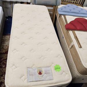 2.6ft mattress and base (082553) (082554)