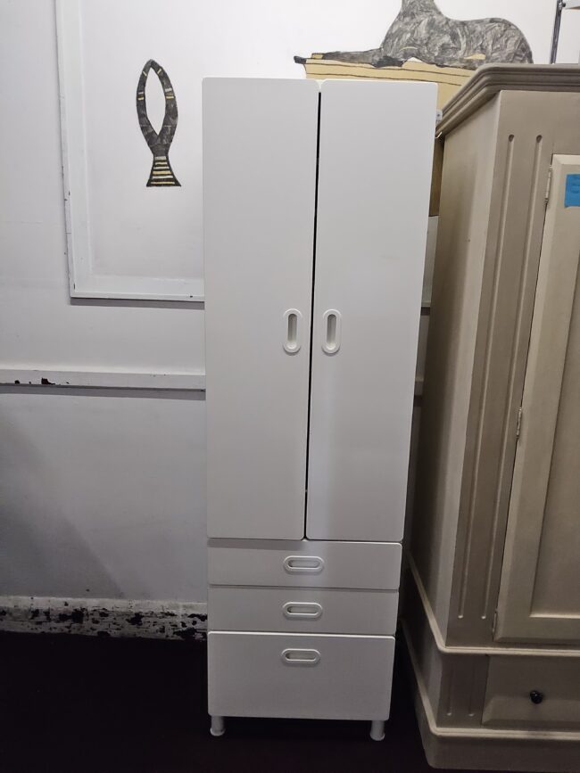 Bedroom shelf cupboard - Image 2