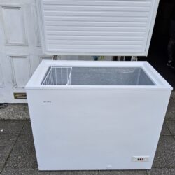 Chest freezer