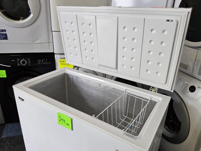 Chest freezer