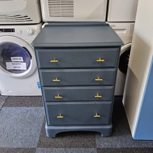 Stunning Chest of Drawers (0226120)