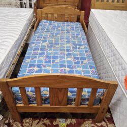 Child bed (032606)