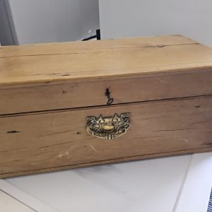 Antique writing box (032625)