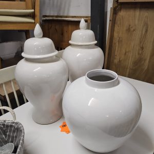 Ceramic white ginger jars pair (0326159)