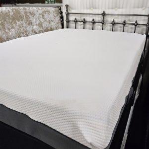 Double bed with memory foam mattress (0326142)