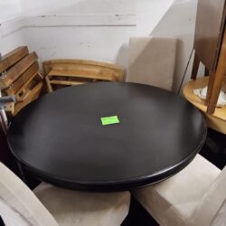 Dining Table with six chairs (0326169)