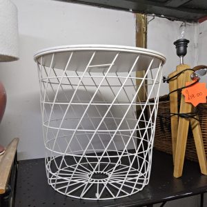 Round  table (092651)