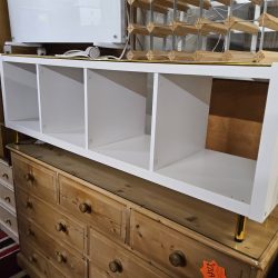 Tv stand (102682)