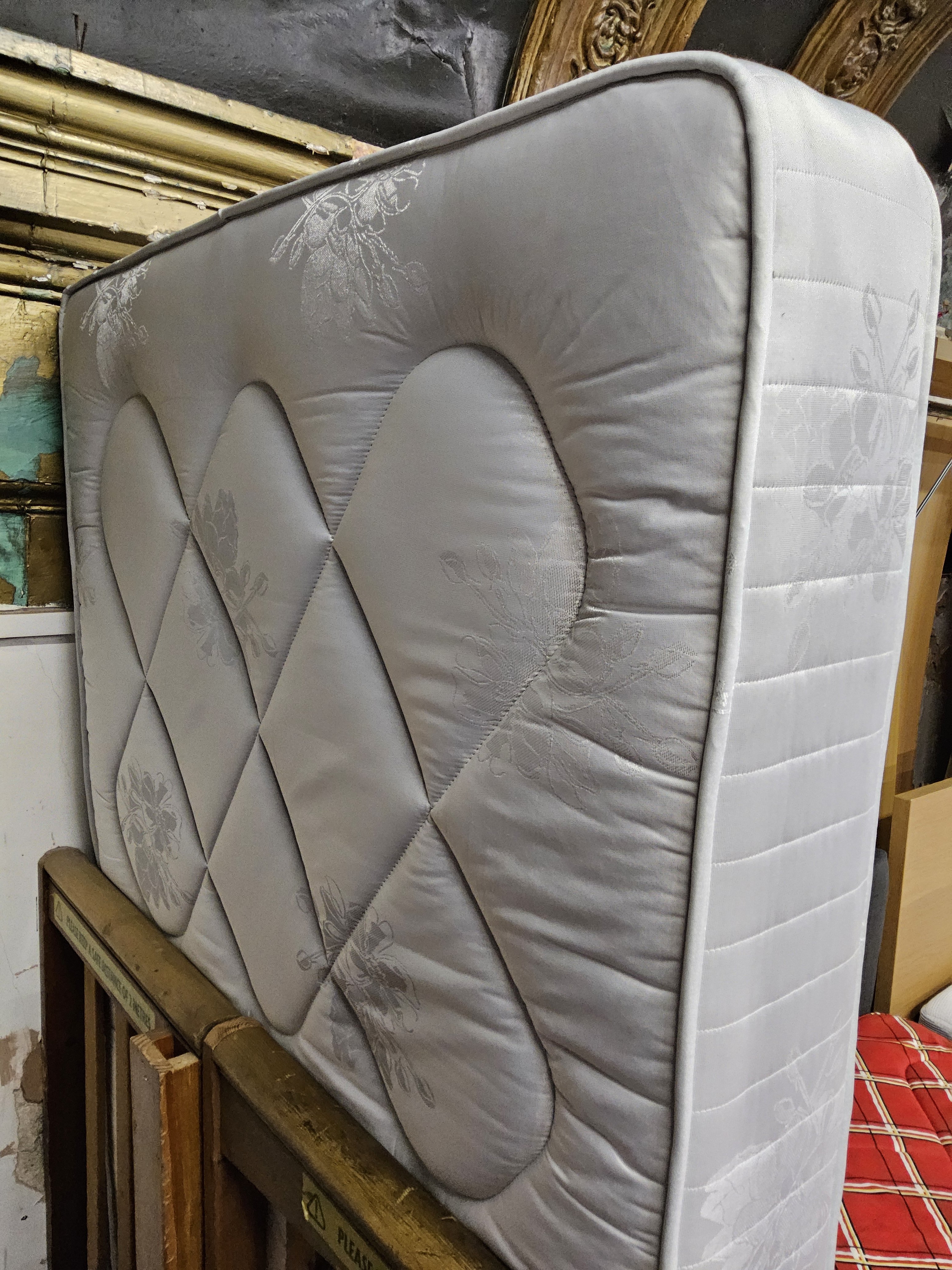 4FT MATTRESS (102696)